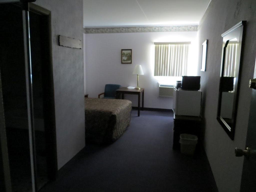 The Bluffs Inn & Suites Decorah Habitación foto